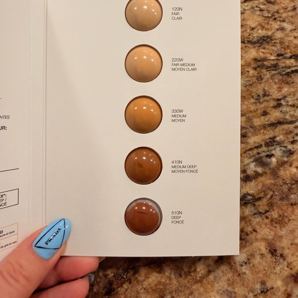 Gucci Éternité de Beauté 24 H Foundation Sampler - 5 shades - .6ml each